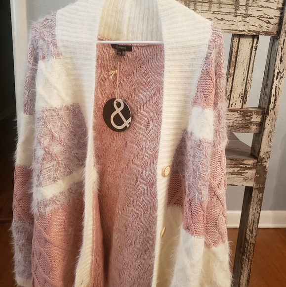 Sweater/Cardigan - Picture 1 of 2